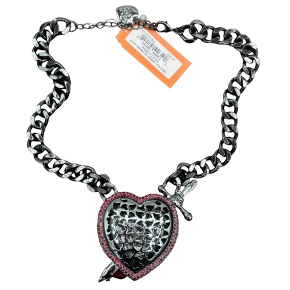 Betsey Johnson Heart Dagger Pendant Necklace GothJewelry Bloody Red Spooky NWT - Picture 6 of 6